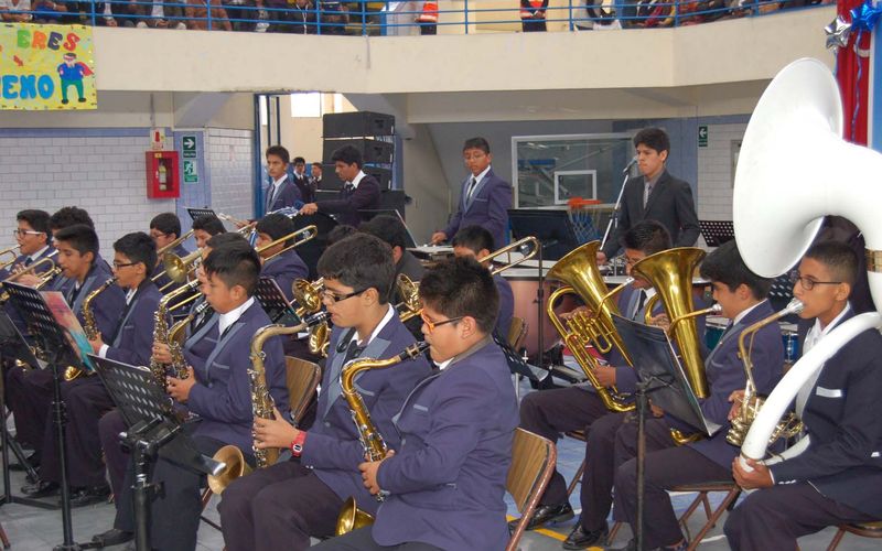 Banda escolar durante un encuentro de la Red